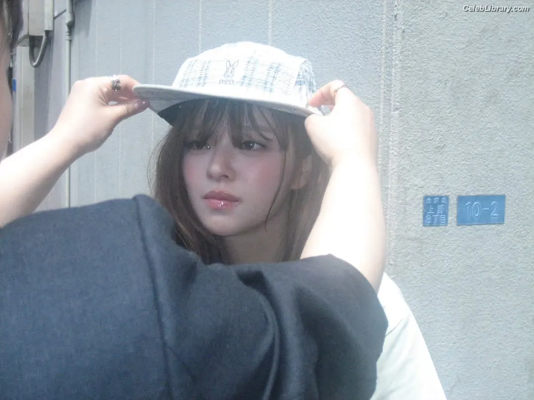 Jeongyeon (TWICE) photo 16 of 168