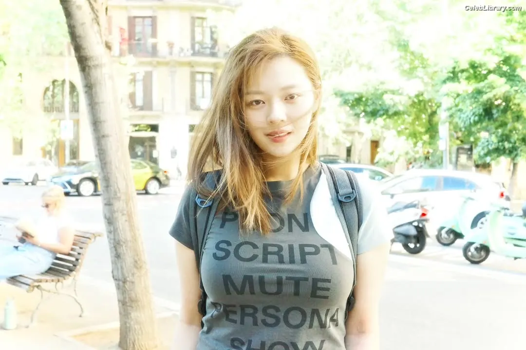 Jeongyeon (TWICE) photo 16 of 168