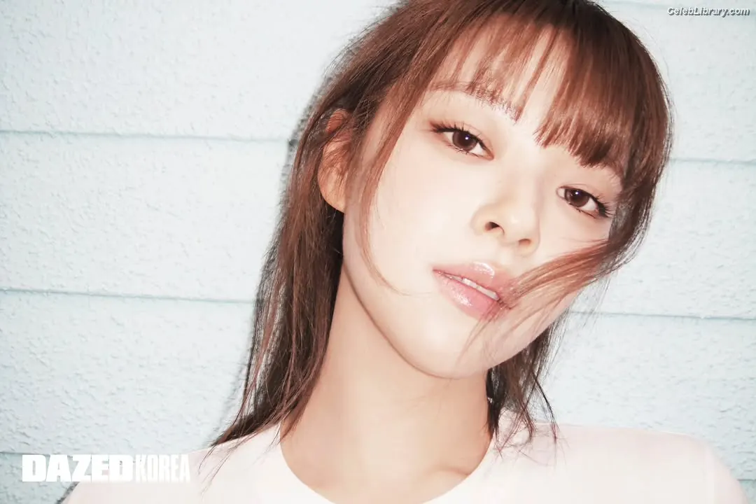 Jeongyeon (TWICE) photo 4 of 168