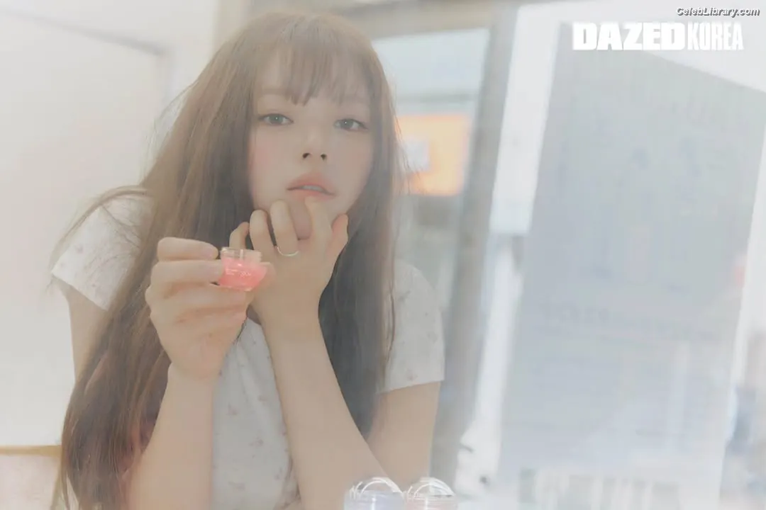 Jeongyeon (TWICE) photo 5 of 168