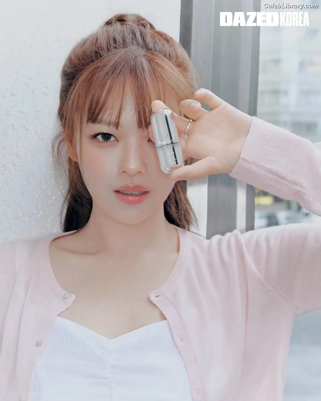 Jeongyeon (TWICE) photo 11 of 168