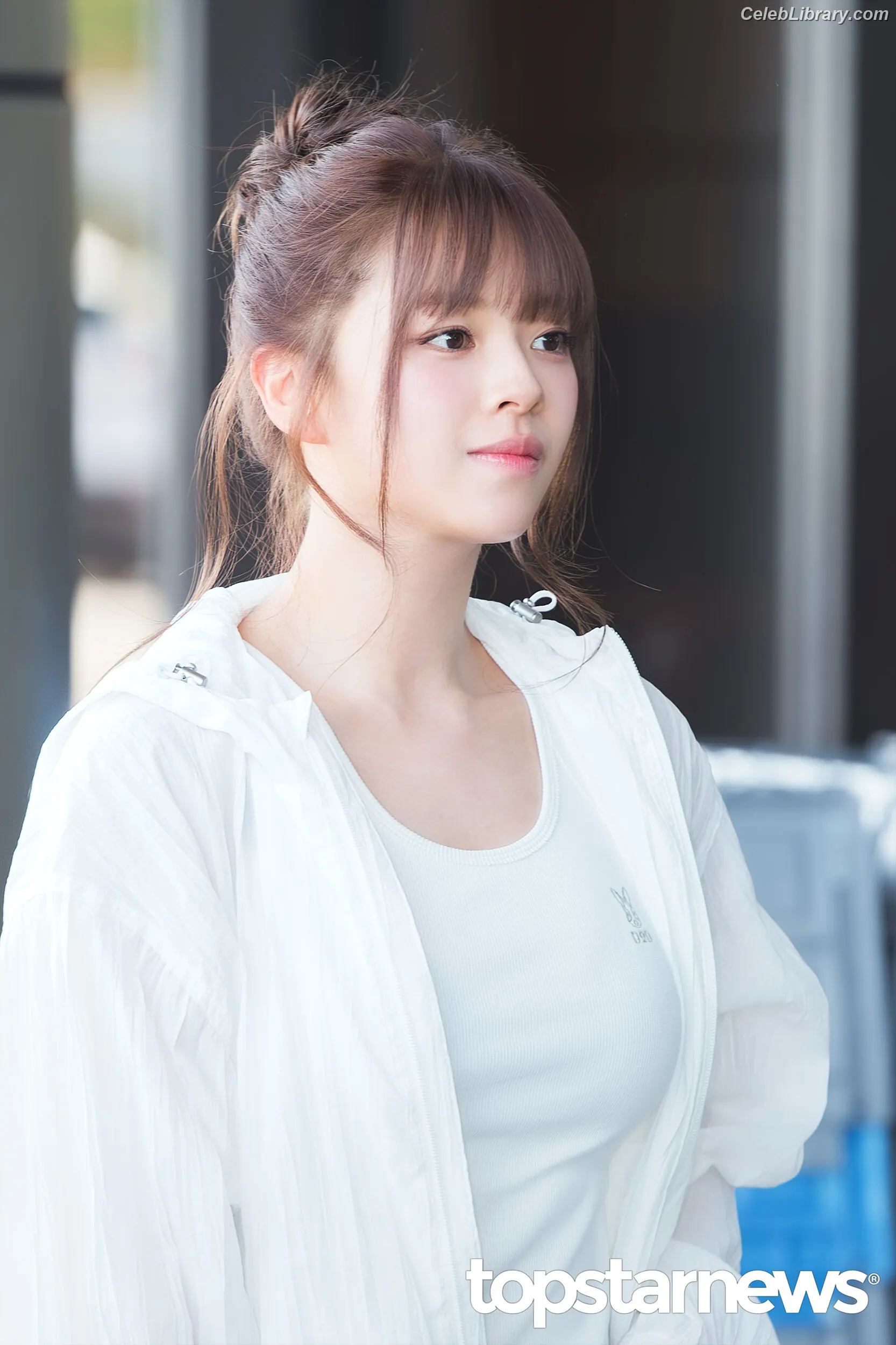 Jeongyeon (TWICE) photo 11 of 168