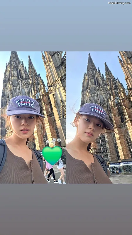 Jeongyeon (TWICE) photo 16 of 169