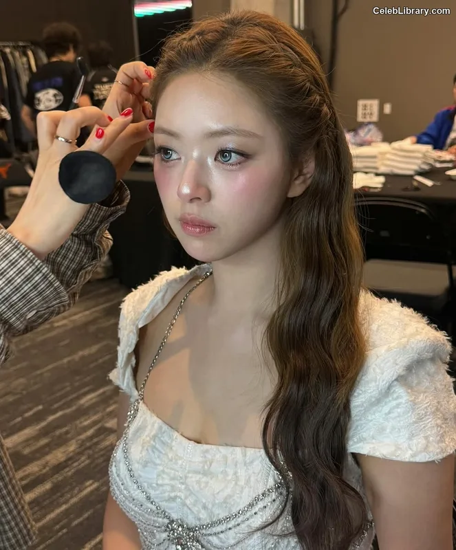 Jeongyeon (TWICE) photo 11 of 169