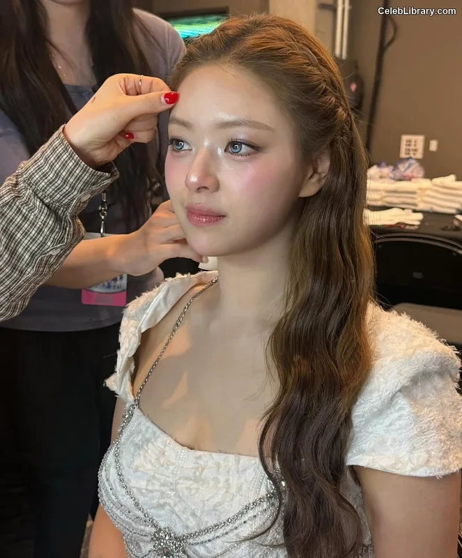 Jeongyeon (TWICE) photo 14 of 169