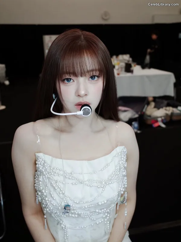 Jeongyeon (TWICE) photo 19 of 169