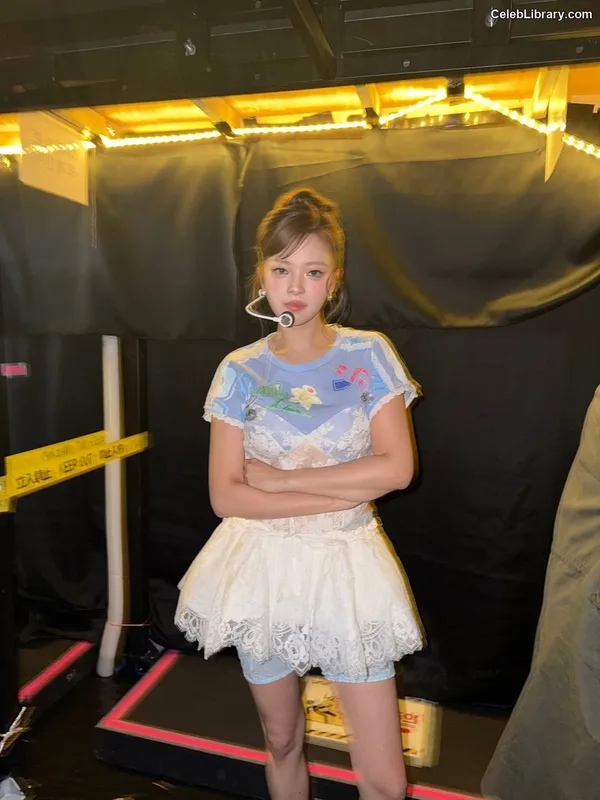 Jeongyeon (TWICE) photo 22 of 169