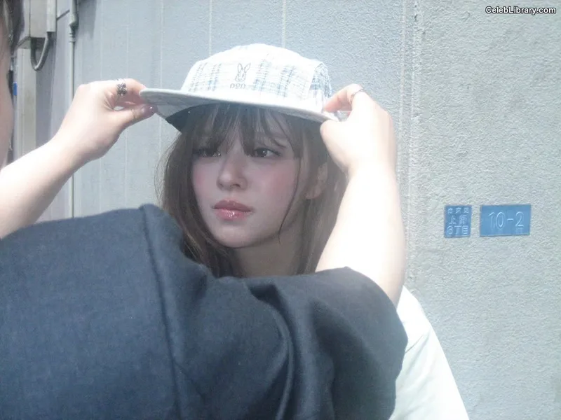 Jeongyeon (TWICE) photo 16 of 169