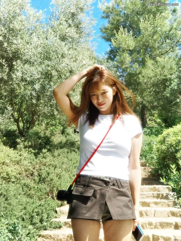 Jeongyeon (TWICE) photo 4 of 169