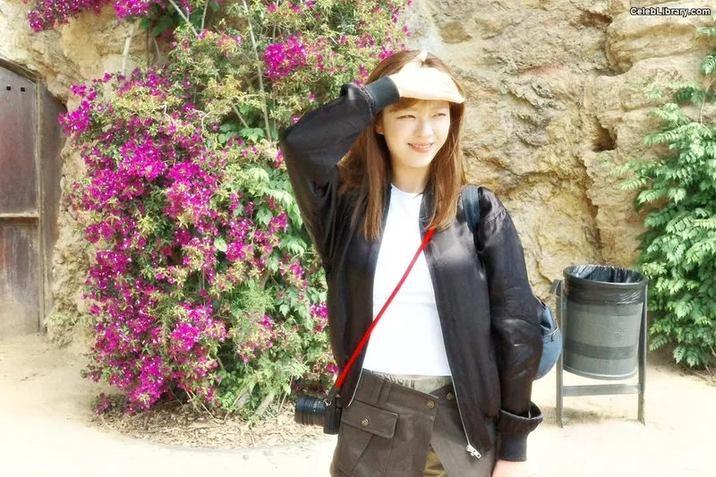 Jeongyeon (TWICE) photo 10 of 169