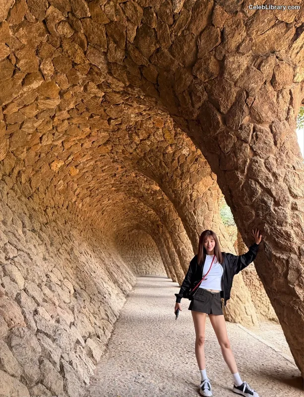 Jeongyeon (TWICE) photo 24 of 169