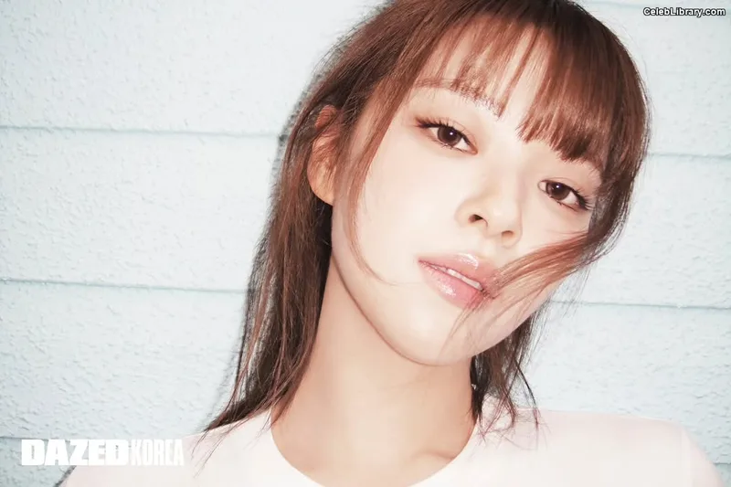 Jeongyeon (TWICE) photo 4 of 169