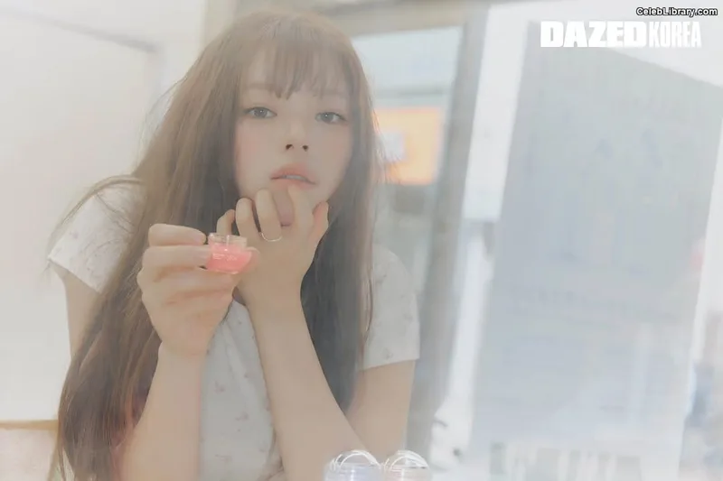 Jeongyeon (TWICE) photo 5 of 169