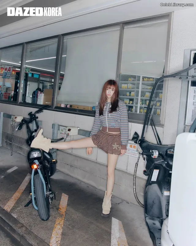 Jeongyeon (TWICE) photo 7 of 169