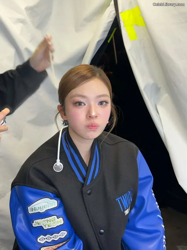 Jeongyeon (TWICE) photo 18 of 169