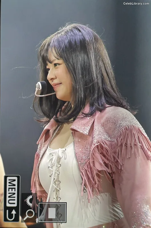 Jeongyeon (TWICE) photo 20 of 169