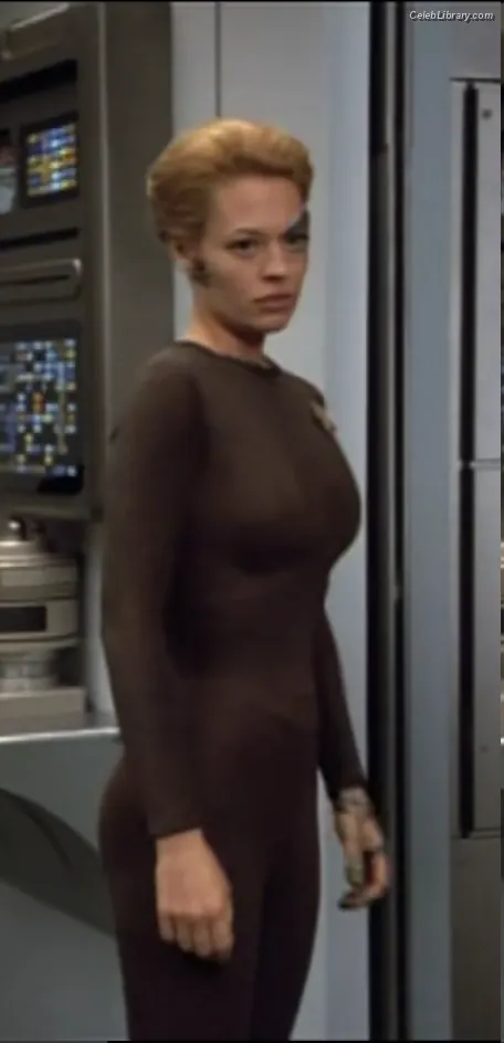 Jeri Ryan photo 9 of 80