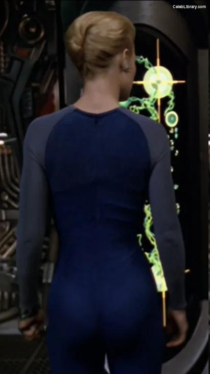 Jeri Ryan photo 18 of 81