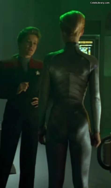 Jeri Ryan photo 7 of 81