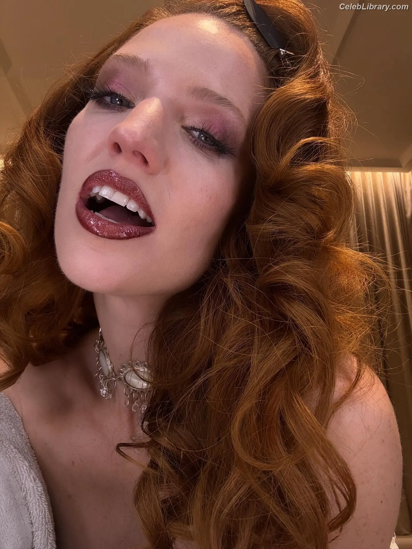 Jess Glynne photo 5 of 20