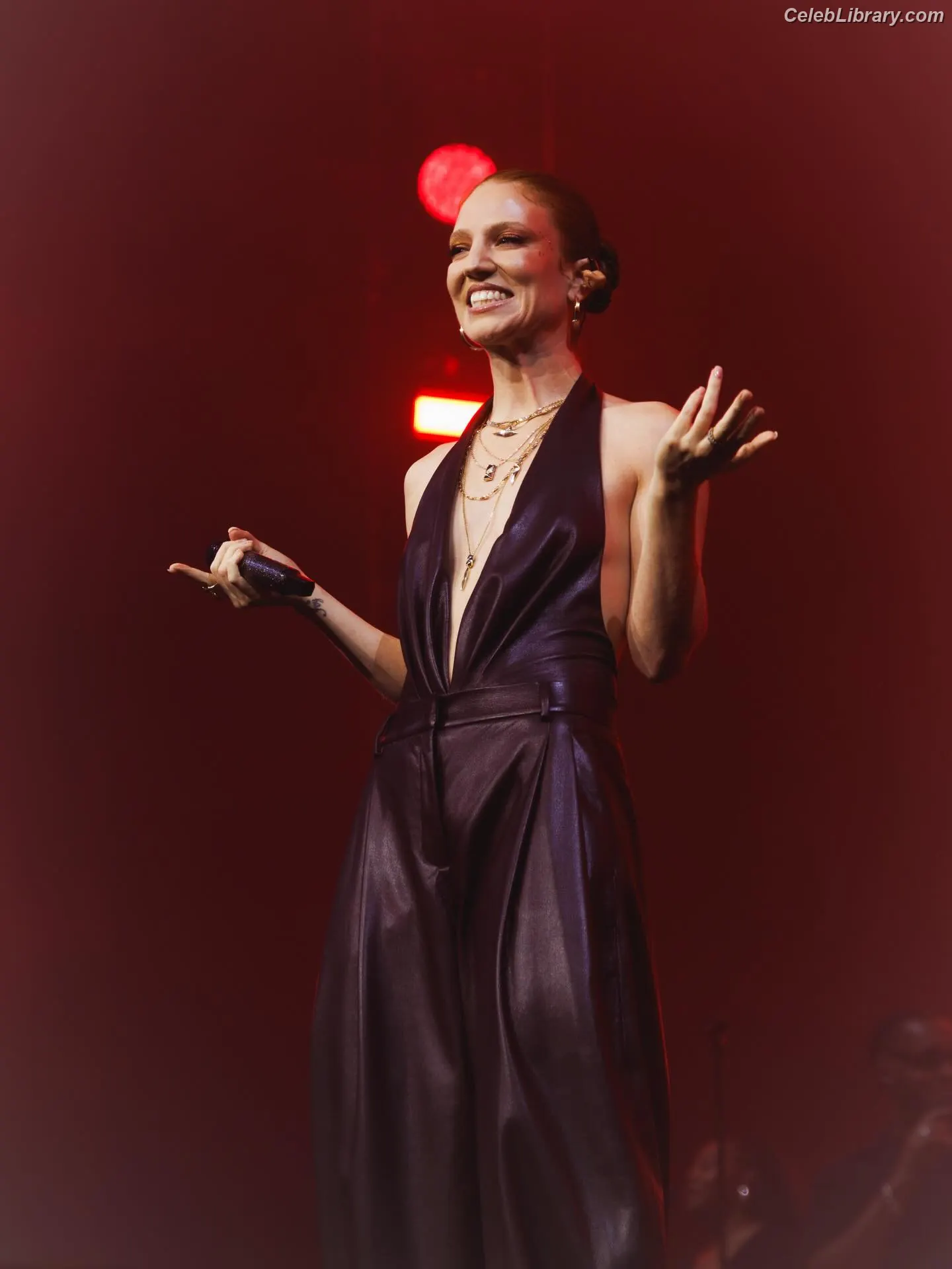 Jess Glynne photo 20 of 20