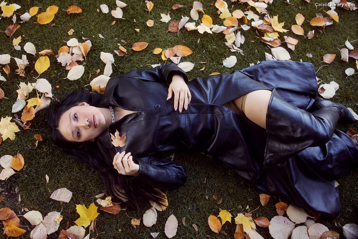 Jess Hong photo 2 of 55