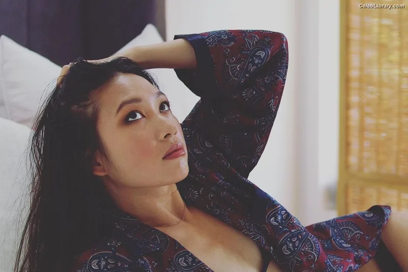 Jess Hong photo 4 of 55