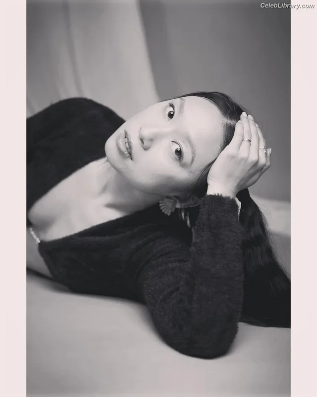 Jess Hong photo 9 of 55