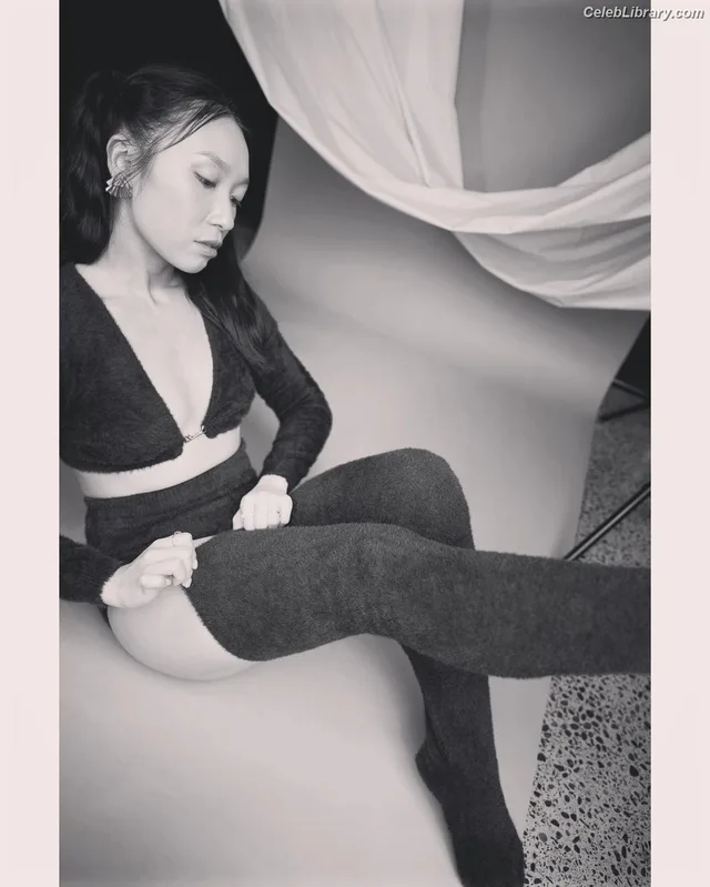 Jess Hong photo 11 of 55