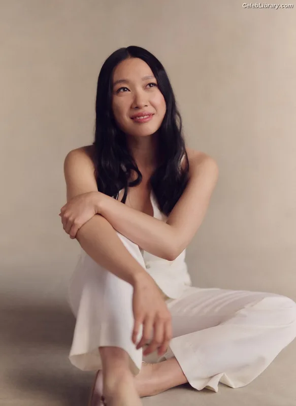 Jess Hong photo 18 of 55