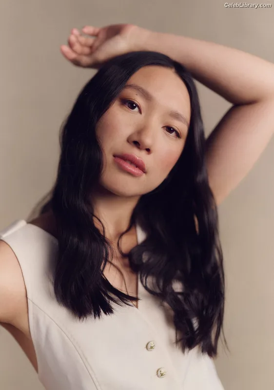 Jess Hong photo 19 of 55