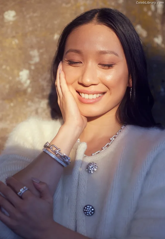 Jess Hong photo 5 of 55
