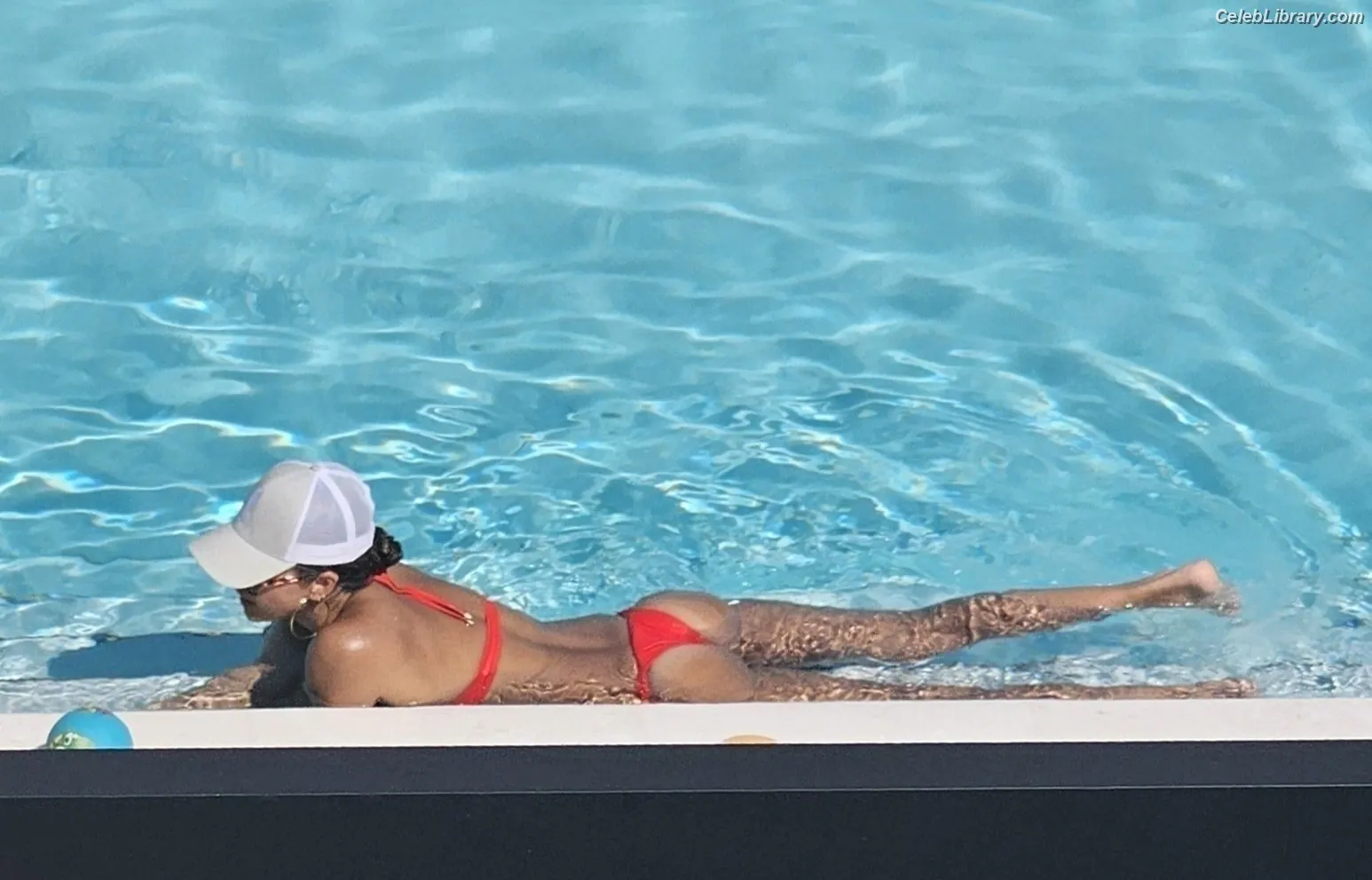Jessica Alba photo 15 of 1747