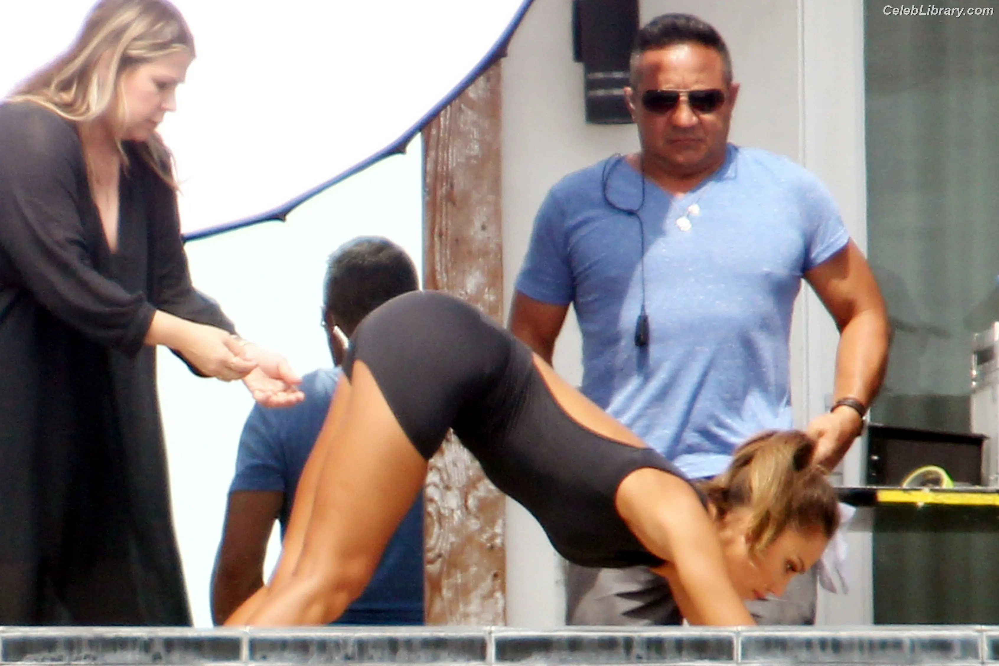 Jessica Alba photo 6 of 1747