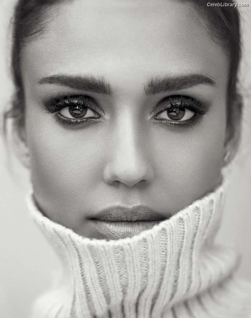 Jessica Alba photo 22 of 1747