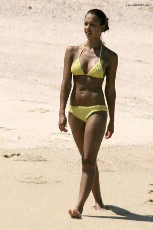 Jessica Alba photo 8 of 1747