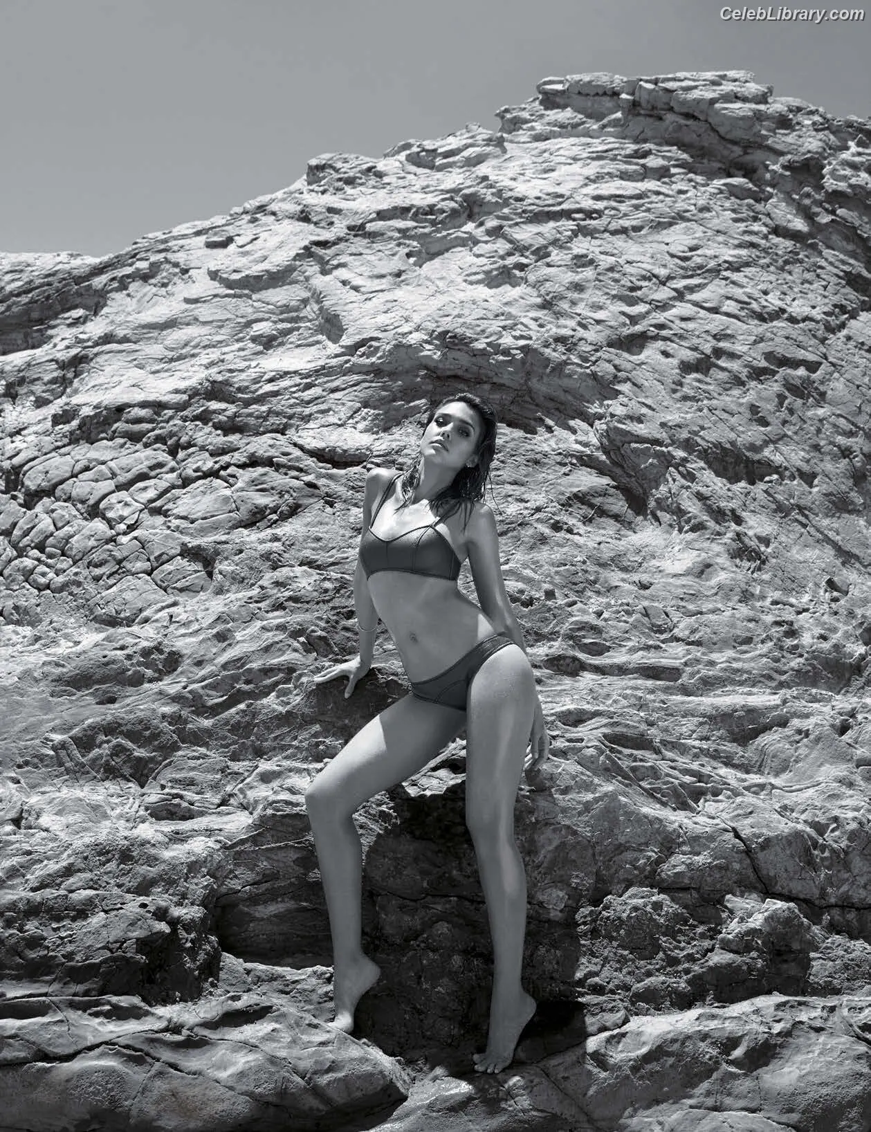 Jessica Alba photo 11 of 1747
