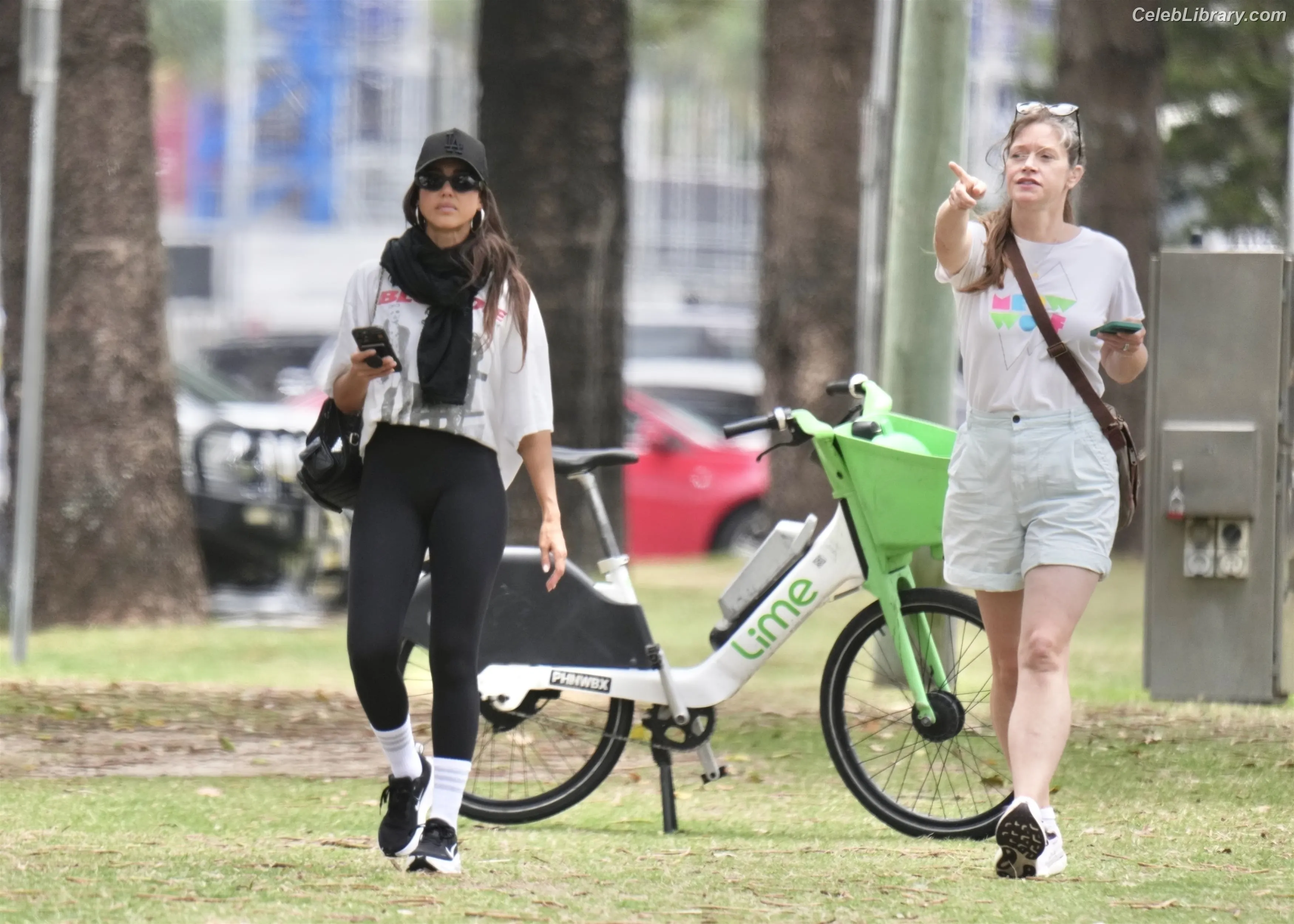 Jessica Alba photo 23 of 1747