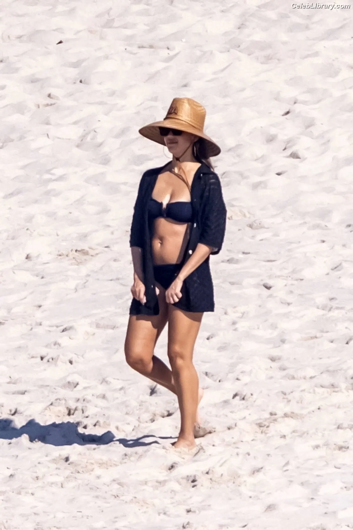 Jessica Alba photo 12 of 1747