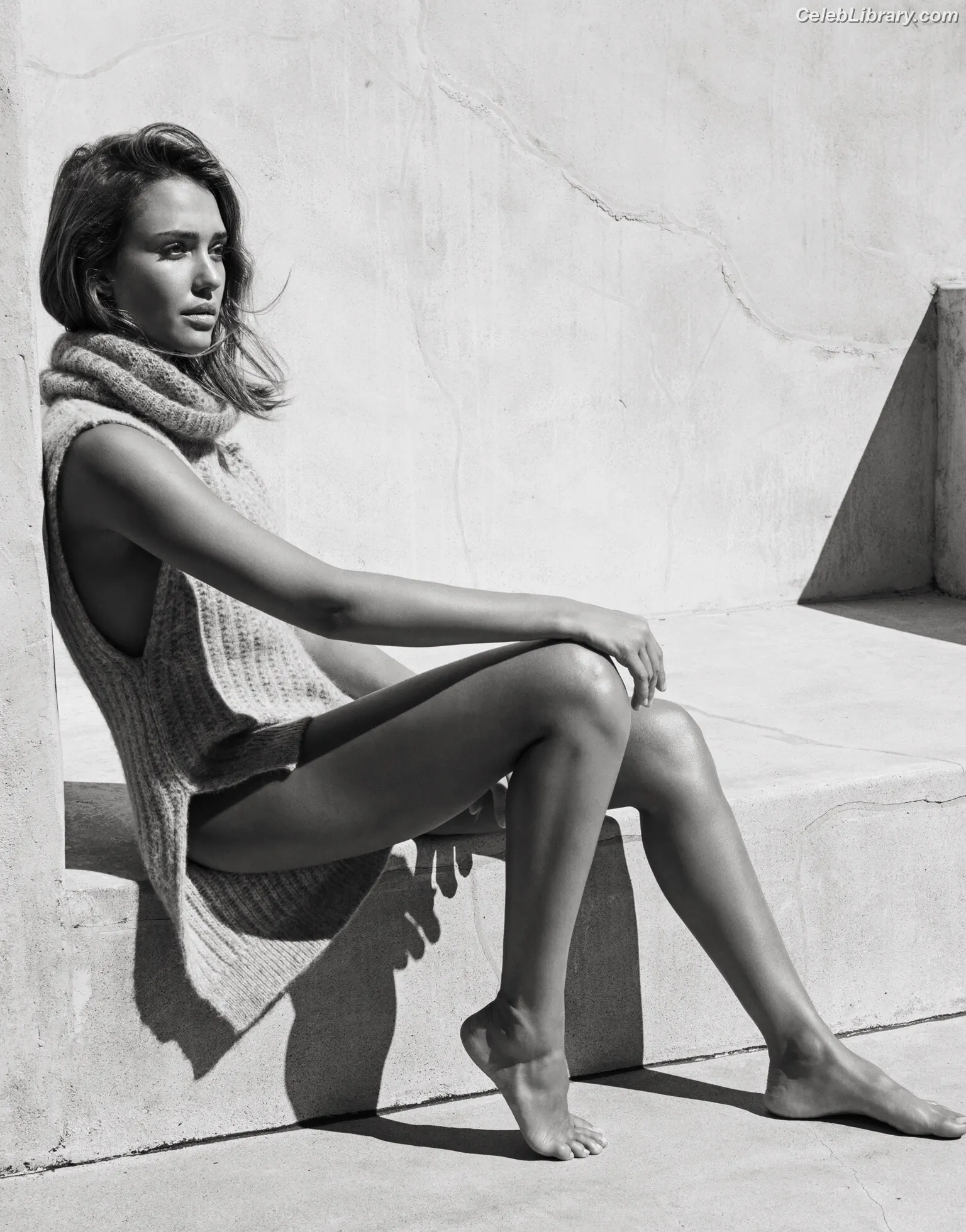 Jessica Alba photo 16 of 1747