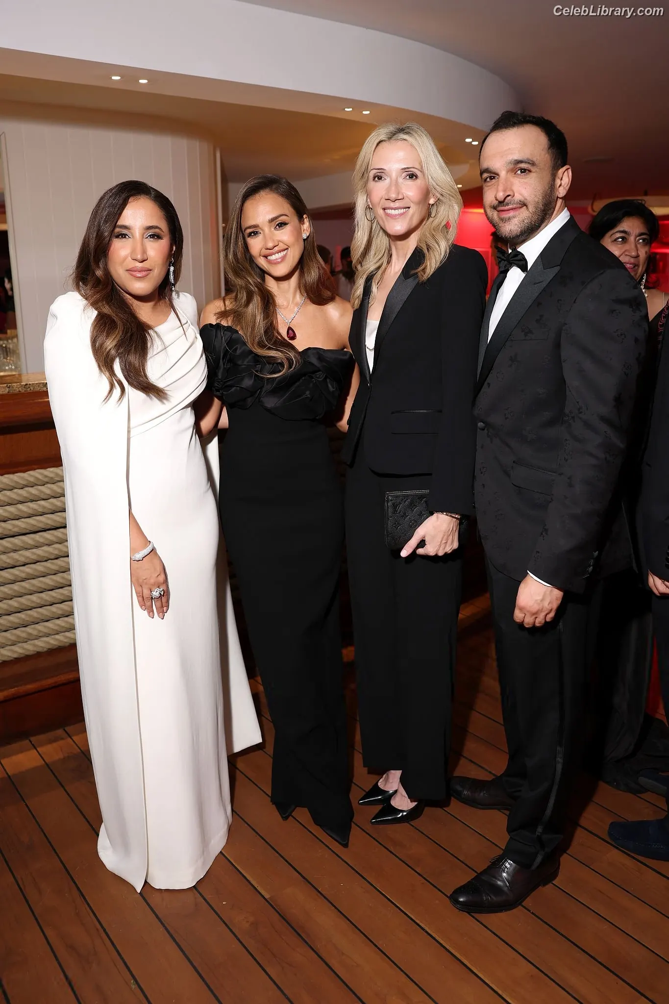 Jessica Alba photo 2 of 1747