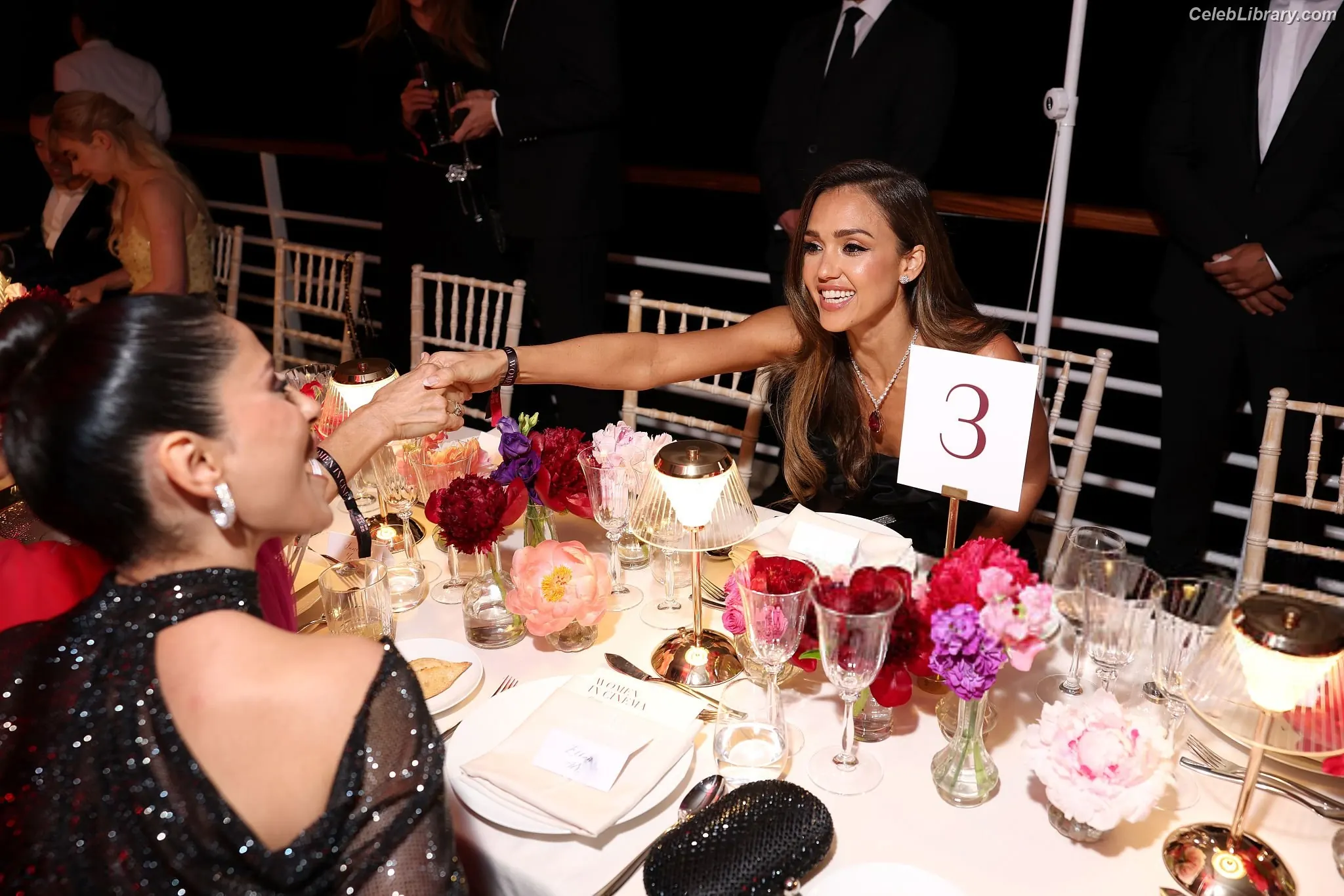 Jessica Alba photo 1 of 1747