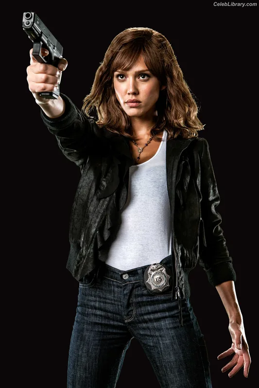 Jessica Alba photo 1 of 1748