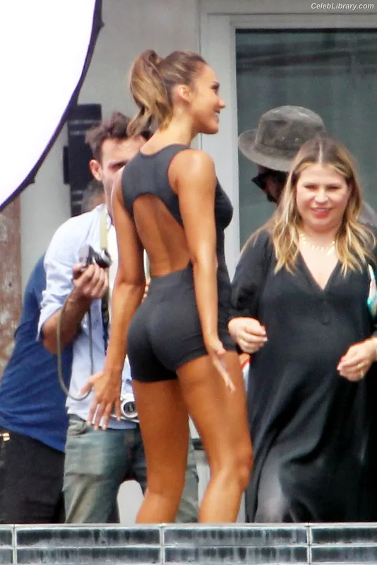Jessica Alba photo 8 of 1748
