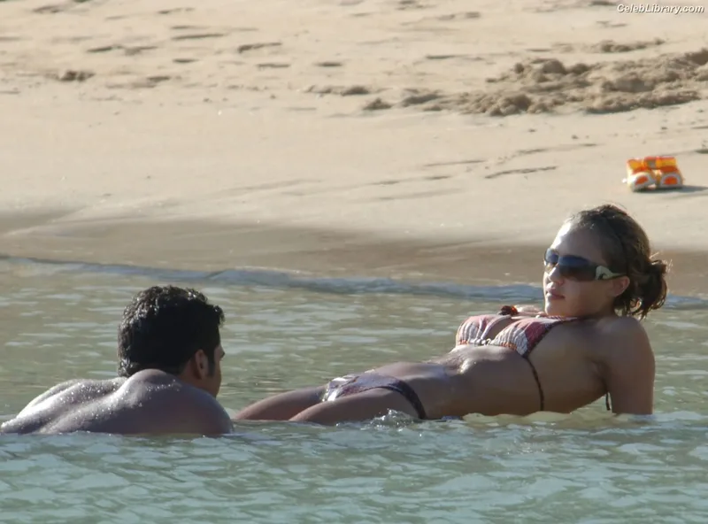 Jessica Alba photo 15 of 1748