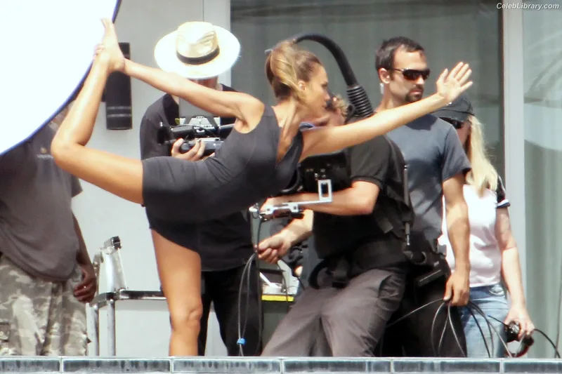 Jessica Alba photo 15 of 1748