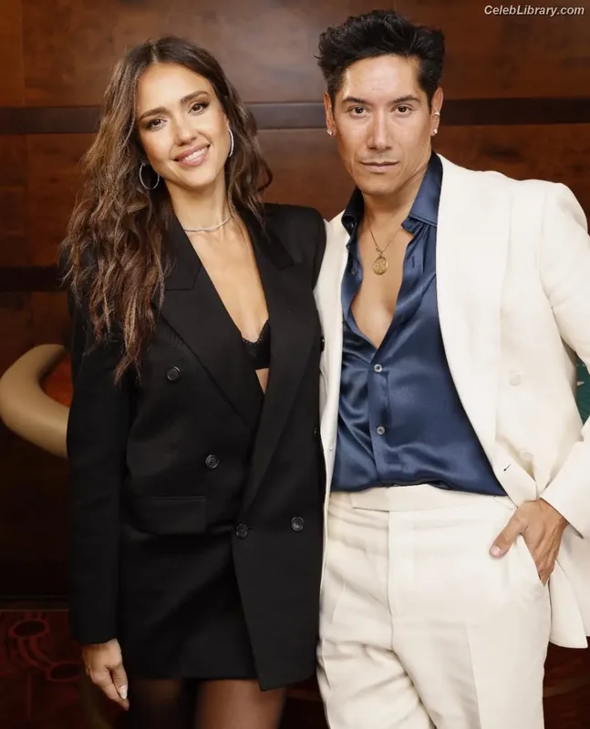 Jessica Alba photo 18 of 1748
