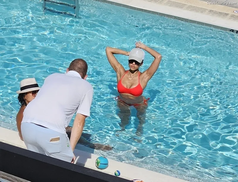 Jessica Alba photo 14 of 1748