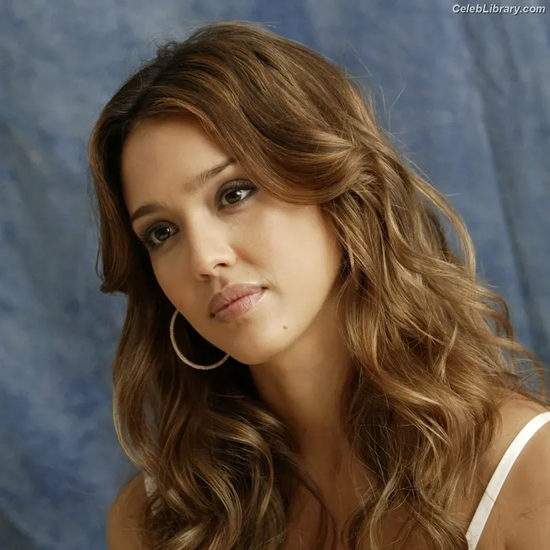 Jessica Alba photo 21 of 1748