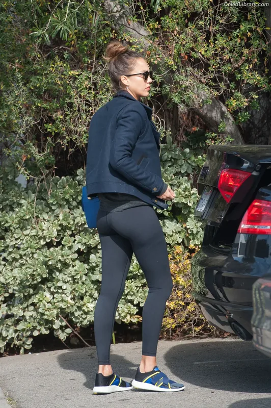 Jessica Alba photo 21 of 1748